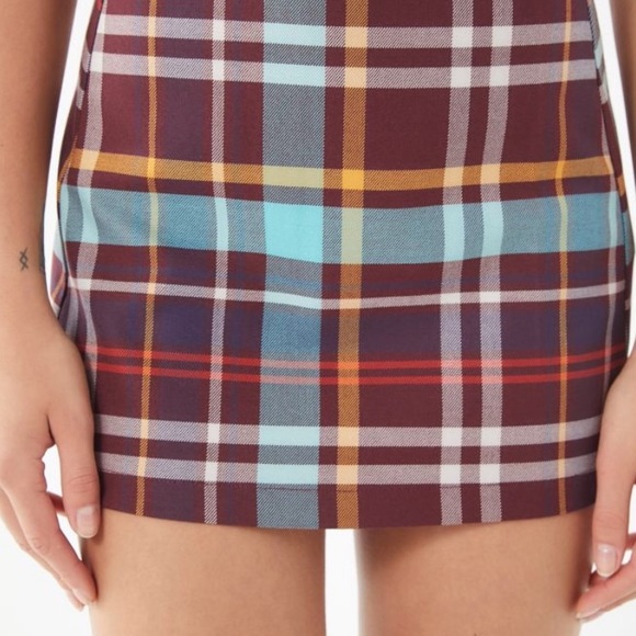 Urban Outfitters plaid notch pelmet mini skirt - Picture 2 of 6